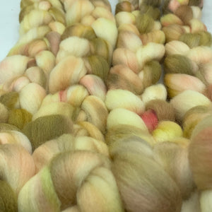100% Corriedale Wool Roving 4oz: Prairie Grass