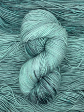 Laurelhurst DK: Mythos ~ Superfine Merino Wool, Silk, Yak Down