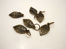 Robles: Set of 6 Leaf Stitch Markers