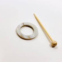 Mother of Pearl Round Shawl Pin "Pitichu"